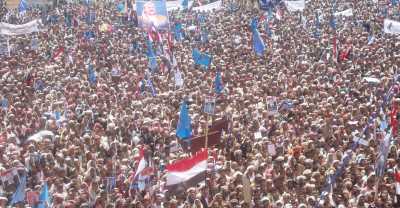 Almotamar Net - TAIZ- Hundreds of thousands of people attended Monday the General Peoples Congress (GPC)s presidential rally in Taiz governorate to support Ali Abdullah Saleh, GPCs presidential candidate. 