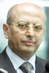 Almotamar Net - SANAA- Yemeni Minister of Foreign Affairs Abu Bakr al-Qirbi said US authorities arrested Amen Ali al-Rouhani, an American citizen, a month and a half ago in California. 