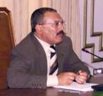 Almotamar Net - HUDDEIDAH (Yemen)- President Ali Abdullah Saleh announced Thursday the Supreme commission for Elections and Referendum (SCER) will be begin putting into force the present law on holding elections of secretaries general of local councils of all governorates and districts until the law of local authority is amended. The amendment is to stipulate the election of governors and heads of districts and that such a move will need some weeks or months, adding � By the will of God election of governors and heads of districts will be in one or two months time �