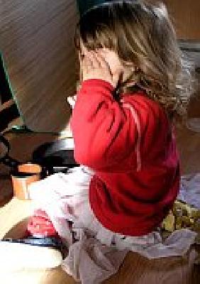 Almotamar Net - A growing number of Czech children are at risk from their own parents or guardians. According to a report just released by the Social Affairs Ministry an increasing number of Czech children suffer physical, sexual and psychological abuse in their own homes.