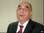 Almotamar Net - The Sudanese government has given the UN envoy in Khartoum, Jan Pronk, three days to leave the country, according to media reports from Sudan. 