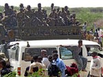 Almotamar Net - Somali residents say the Islamist militia have retreated from the key southern port of Kismayu, surrendering control of their last remaining stronghold in the country, and retreating south towards the Kenyan border. 