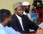 Almotamar Net - SANAA- A few hours following the call of the second man in al-Qaeda organization Ayman al-Zawahii calling the Somalis to Islamic Courts militias to fight against Ethiopian forc4es, a terrorist attack resulted in killing one person in an attack with a hand grenade targeting the Ethiopian soldiers in Mogadishu. Media reports quoted eyewitnesses as saying the Ethiopian soldiers opened fire on the attackers.

