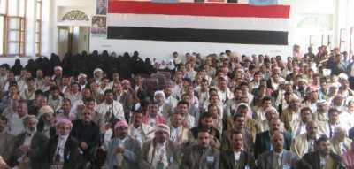 Almotamar Net - The people of the governorate of Saudi on Friday renewed their emphasis on the necessity of curbing the sedition aroused by the criminal terrorists in their governorate and to expose their misleading propaganda, lies and mean schemes as well as their evil acts and bad intentions.

