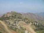 Almotamar Net - Local authorities in the governorate of Rina, west Yemen, retained on Saturday a medium transport car carrying 30 sacks of dynamite bad and other 10 coils of explosives.