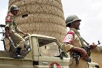 Almotamar Net - Security authorities in the governorate of Amran arrested Saturday the person who set fire to a mosque in Amran and caused the injury of 33 worshippers on Friday.