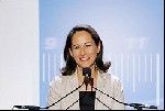 Almotamar Net - PARIS (Reuters) - Frances presidential election campaign officially began on Monday with candidates unveiling television and radio spots to try and win over the vast army of undecided voters.