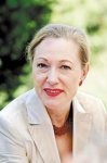 Almotamar Net - The EU External Relations Commissioner Benita Ferrero-Waldner said the aid offered by the EU to Yemen is to cover the areas of priority in Yemen mainly the good governance that is an essential requirement for political and sustainable economic reforms.