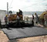 Almotamar Net - The Yemens ministry of public works decided Saturday to undertake paving streets with asphalt through its establishments to avoid repeating what it described as contractors manipulation and mistakes. It decided that contractors role will be confined to cutting and slabbing streets. At the same time the ministry changed 13 directors general and administration directors in the ministry and its institutions. 