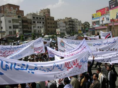 Almotamar Net - The ambassador of the Spanish kingdom to Yemen affirmed Thursday that the terrorist event of Mareb that killed seven Spanish tourists would not affect his countrys distinguished relations with Yemen, expressing his thank and appreciation of the Yemeni people and leadership for the condemnation and denunciation of the terrorist attack. 
