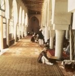 Almotamar Net - The committee formed by the minister of culture Dr Mohammed Abu Bakr al-Maflahi entrusted with determining and documentation on Tuesday completed the transfer of manuscripts and publications from the western library at the Grand Mosque to the Manuscript House in old Sanaa. 