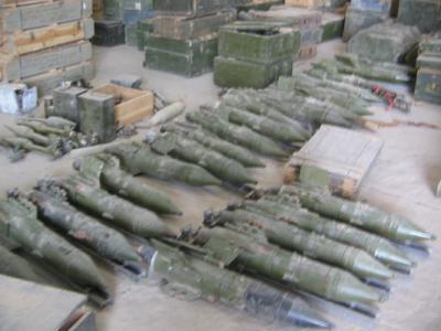 Almotamar Net - A security source at the interior ministry of Yemen affirmed Friday that the ongoing campaign on weapons in the capital Sanaa and provincial capitals had led to curb the acts of land illegal seizure by 80% since the beginning of the interior ministry application of its decision of preventing entrance of weapons to Sanaa and provincial capitals on 23 of last August. 