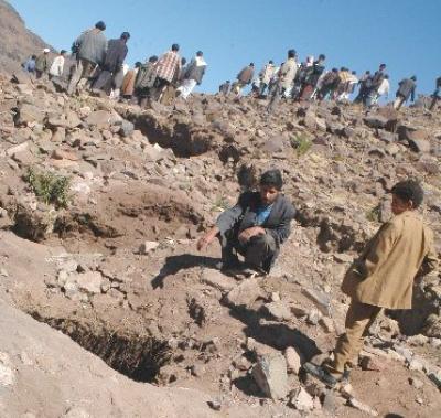 Almotamar Net - Four days after sending officials of Sidda district and director of museums in the governorate of Ibb, in central Yemen, to interrogation over plundering acts of historical sites in the city of Sidda, official sources told almotamr.net Saturday operations of digging by unidentified gangs that trespassed over the past few days six historical sites nearby the historical Kahal Fortress in Nadira district of he same governorate.   