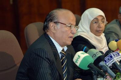Almotamar Net - Yemen Vice-President Abid Rabu Mansour Hadi on Sunday said investment climates , production activities and the wheel of economy  cannot continue rotating but under stability and security , praising in this regard the role of Yemen , and its armed forces and security .