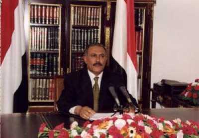 Almotamar Net - President Ali Abdullah Saleh recalled on Sunday for all Yemenis to be ready to participate in the upcoming parliamentary elections. In his speech to Yemeni people in the country and abroad and Arab and Islamic peoples on the occasion of the holy month of Ramadan, President Saleh said "We recall for all Yemenis in the country to be ready to participate in the upcoming parliamentary elections", affirming that the elections will take place at the planned time in order to promote the democratic approach and embodying the principle of the peaceful transfer of power. 