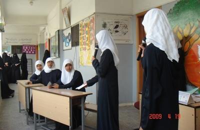 Almotamar Net - Studies and Economic media Centre inaugurated on Monday a campaign of enlightenment on dangers of corruption with a co0medy play performed during the morning assembly at some schools in the Yemeni capital Sanaa. 