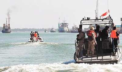 Almotamar Net - Yemeni Coast Guard forces are trying to liberate a ship owned by Aden Refineries Company Somali pirates attempted to seize it offshore Shaqra, Abyan governorate on Sunday. 