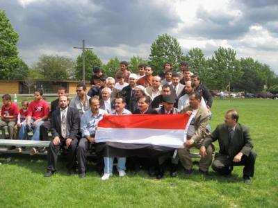 Almotamar Net - Many of the sons of the Yemeni community in the state of Michigan have affirmed their great keenness on standing as one rank in the trench of defending the unity, democracy and accomplishments of the revolution and the unity, announcing in this regard their intention of celebrating the 19th Day of the Yemeni Republic in the next few days. 