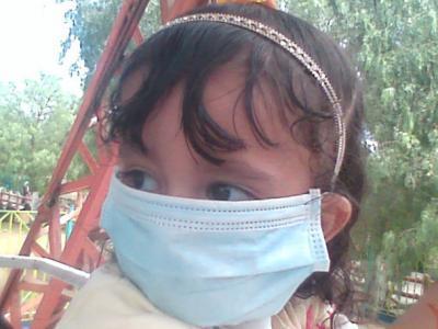 Almotamar Net - In its weekly meeting, the cabinet approved to delay the study in all schools of the Sanaa city and Sayon district of Hadramout province because of growing affected swine flu cases in these cities. 