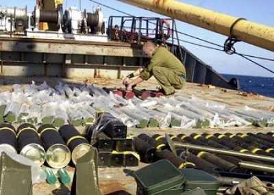 Almotamar Net - Local sources I n Hajah province said the Yemeni nay caught an Iranian suspect ship loaded with weapons offshore Midi in Hajah province, to the remotest north-west part of Yemen. 