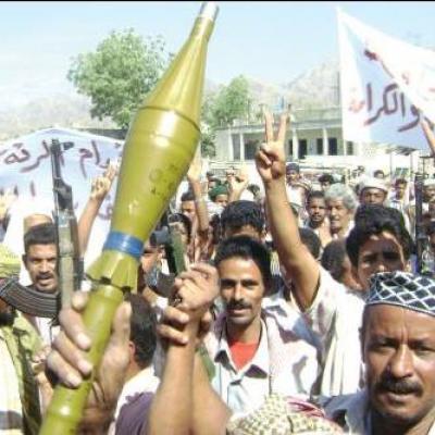 Almotamar Net - Masked gunmen following al-Shanfara and Shalal Ali Shaei perpetrated terrorist acts and, separate attacks and aggressions on trade shops in the city of Al-Dhalie on Sunday to prevent owners from practicing their work by using guns and opening fire on any shop owner trying to open his shop and force him at gunpoint to close. 