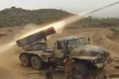 Almotamar Net - Military units on Sunday destroyed three cars carrying weapons and a machine for digging trenches belonging to al-Houthi elements  of terror and sabotage were I shelling their hideouts and gatherings in Saada province, north Yemen. 