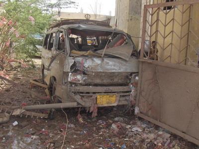 Almotamar Net - Member of the standing committee of the ruling General People�s  Congress (GPC) party Ali al-Zamani told Almotamar.net that the suicide bomber who  attempted to blast offices of  the GPC branch in Abyan governorate at a late hour on Saturday failed  in fitting 
The explosive charge and blasted directly in his body. 
