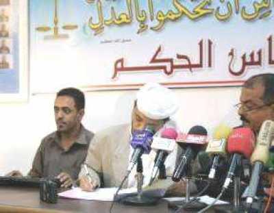 Almotamar Net - The Specialised Penal Appeal Section in Yemen on Saturday confirmed a sentence execution of two persons accused of highway robbery while the Criminal Court condemned eight others of kidnapping crimes and decided imprisonment against them for periods of 5-15 years. 

