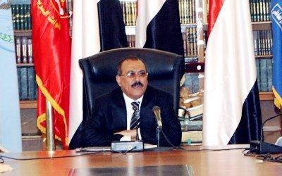 Almotamar Net - President Ali Abdullah Saleh has met in Taiz on Tuesday leaderships of Lahj province, the local authority, social personalities and military and security commands from districts of Radafan and Lahj province. 