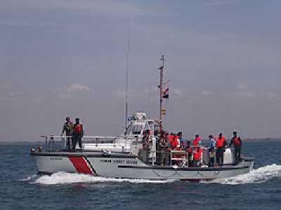 Almotamar Net - Talks session was held in the Interior Ministry on Monday to discuss the strategy of the Yemeni coastguard forces for next ten years.