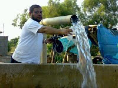 Almotamar Net - The government of Japan decided offering an amount of $ 100.396 for financing a project for improving the system of supplying waters in Al-Shajan valley of Al-Hazm district, the province of Al-Jawf. The support comes as part of the Japanese programme titled � Grants offered to of human security � aimed at supporting  small private projects in areas related to basic needs such as health, water  and basic education in the developing countries. 