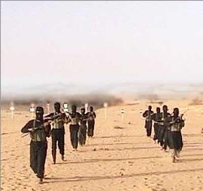 Almotamar Net - Security Chief of Shabwa province Ahmed Ali al-Maqdashi has said Wednesday security authorities have captured 28 persons of terrorist elements and those suspected of their affiliation with al-Qaeda organisation in the area of Al-Houta of Shabwa province which is presently a scene of fierce confrontations between forces of army and security on the one hand and armed groups from al-Qaeda and the outlaws. 