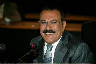 Almotamar Net - President Ali Abdullah Saleh on Thursday evening made a phone call with chairman of the Yemeni soccer federation and members of the football national team. In the phone conversation the President praised the efforts exerted for the success of Gulf 20 activities which Yemen is hosting and preparation and participation of the national team in the championship and other sport forums with enthusiasm and perseverance. 