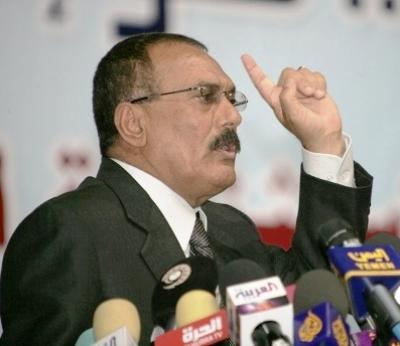 Almotamar Net - President Ali Abdullah Saleh attended Tuesday the ceremony held in Aden on the occasion of marking the 43rd Day of the National Independence on 30 November. The President delivered a speech at the ceremony, beginning with prayers for the souls of martyrs of the Yemeni revolution of September and October saying, While we are celebrating the 30th of November, the National Independence Day lets pray for the souls of the martyrs of the Yemeni revolution of September and October and greetings to all who contributed and gave for the achievement of the National Independence on 30 November. 