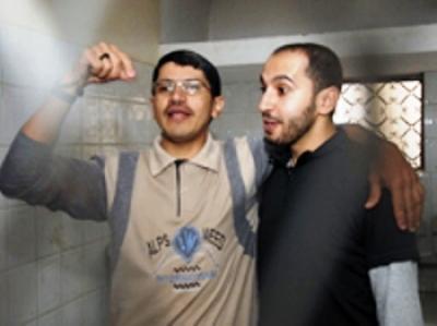 Almotamar Net - The Appeal Section at the Specialised Penal Court in Yemen has Tuesday fixed the 18 January 2011 a date to issue its judgment in the case of defendants Abdul Illah Hayder Shaie and Abdul Karim al-Shami. 
