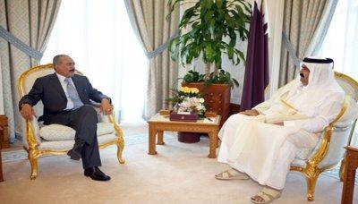 Almotamar Net - President Ali Abdullah Saleh discussed here on Wednesday with Qatari Emir Hamad Bin Khalifa Al-Thani issues on the agenda of the 2nd Arab Economic, Development and Social Summit being held in Sharm-El-Sheikh of Egypt.