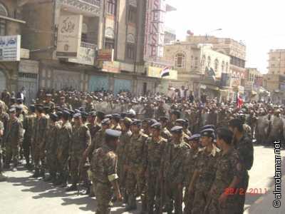 Almotamar Net - President Ali Abdullah Saleh ordered on Wednesday the security authorities to prevent any clashes between the pro- and anti-government protesters. 