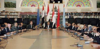Almotamar Net - The National Defense Council held Monday a meeting chaired by President Ali Abdullah Saleh. At the meeting, the Council discussed the developments of the political situation at the national arena and steps to maintain security, stability and social peace.