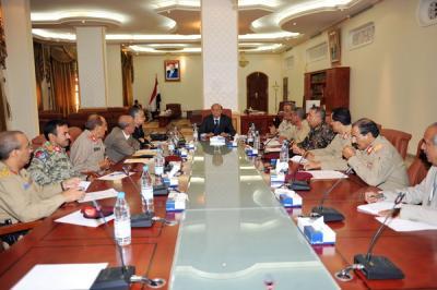 Almotamar Net - Sanaa- Yemen Vice President Abed Rabou Mansour Hadi on Monday presided over a meeting of the Security Higher Committee (SHC) where there was discussion of subjects related to stabilizing security, stability and public peace for the society and evacuation of public facilities from gunmen wherever they are. 