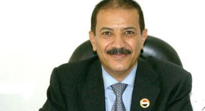 Almotamar Net -  Minister of Higher Education and Scientific Research Hisham Sharaf met on Monday with Charge dAffaires of Saudi Embassy in Yemen Bandar al-Otaibi.

Sharaf and al-Otaibi discussed the bilateral cooperation aspects in the field of higher education and scientific research.

The meeting touched on a request made by Yemen for increasing the scholarships for Yemenis to study in the Saudi universities and the possibility of supporting the scientific research in Yemen.
