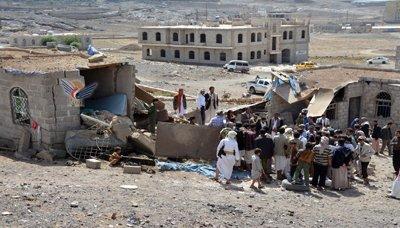 Almotamar Net - The Saudi air raids targeted on Saturday a residential neighborhood in Dhabwa area in Sanaa province, killing a women and injuring two children. 

A local source in the province said that the Saudi aggression warplanes waged several raids on different areas of Sanhan district.
