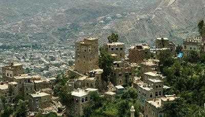 Almotamar Net - The Riyadhs mercenaries shelled on Tuesday Al-Sarary village in Saber-almoadem in Taiz province, a local official said.

They also opened fire intensively on citizens houses, the official added.

A sniper shot and injured a citizen called Saeed 