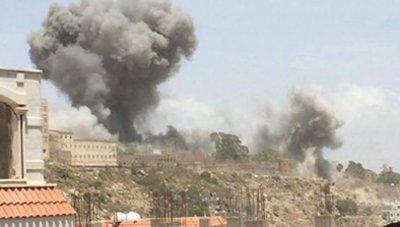 Almotamar Net - The Saudi war jets waged on Tuesday a series of air raids on the Capital Sanaa, a security official said. 

The official added the war jets targeted al-Nahdha neighborhood and Saref area with a number of air raids, the official pointed out. 

No human casualties were reported in the raids. 
