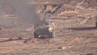 Almotamar Net - The army and poplar forces blasted a Saudi-paid mercenary vehicle in Mareb province, an army official said Monday.

The operation took place in Serwah area and all the mercenaries aboard were killed, the official said.
