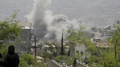 Almotamar Net - Saudi aggression fighter jets launched 25 strikes on various areas of Taiz province, a local official said on Tuesday.

The warplanes hit al-Sadrah and al-Faqaa Mountains in al-Wazaeih district six times and other six strikes on the north of al-Omeri area of Dhubab district, as well as a raid hit al-Barh area of Maqbanah district, the official said.
