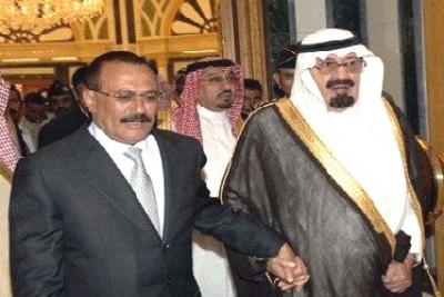 المؤتمر نت - يتوجه الرئيس علي عبدالله صالح -رئيس الجمهورية- اليوم إلى العاصمة السعودية الرياض، حيث سيلتقي الملك عبدالله بن عبدالعزيز ملك المملكة  العربية السعودية الشقيقة . وقال وزير الخارجية الدكتور أبو بكر القربي "إن زيارة فخامة الرئيس تأتي في 