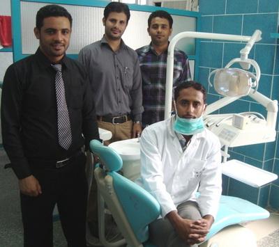 المؤتمر نت - يشارك معيدو كلية طب الأسنان بجامعة عدن ولأول مرة بتاريخ الكلية بفعاليات المؤتمر العالمي للجمعية الطبية السعودية لطب الأسنان الذي تنظمه جامعة الملك سعود بالرياض خلال المدة 28 – 30 يناير2013م.

