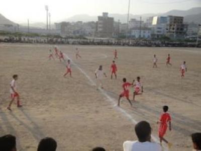 المؤتمر نت - انطلقت بملعب الرشيد بمحافظة البيضاء اليوم منافسات بطولة كاس (مؤتمر الحوار الوطني) الأولي لكرة القدم على الذي ينظمه فرع الاتحاد اليمني العام للرياضة للجميع