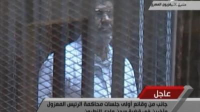 المؤتمر نت - ومن أبرز المتهمين المحبوسين احتياطيا على ذمة القضية "محمد بديع" المرشد العام لجماعة الإخوان ونائبه "رشاد بيومي", وأعضاء مكتب إرشاد الجماعة والقيادات بها محمد "سعد الكتاتني وعصام العريان ومحمد البلتاجي