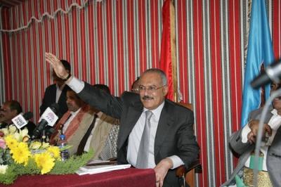 المؤتمر نت - استقبل الزعيم علي عبد الله صالح رئيس المؤتمر الشعبي العام صباح اليوم في منزله بالعاصمة صنعاء عدداً من أبناء محافظة تعز الأوفياء يتقدمهم أعضاء مجلسي النواب والشورى والقيادات المؤتمرية